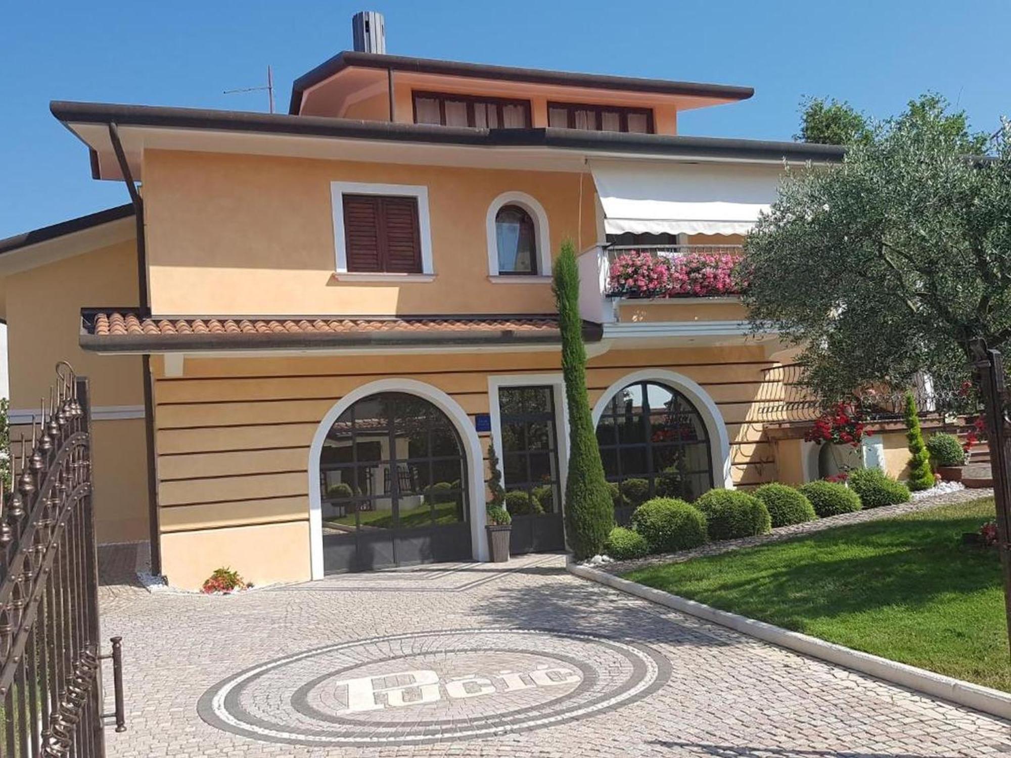 Apartman Tessa *